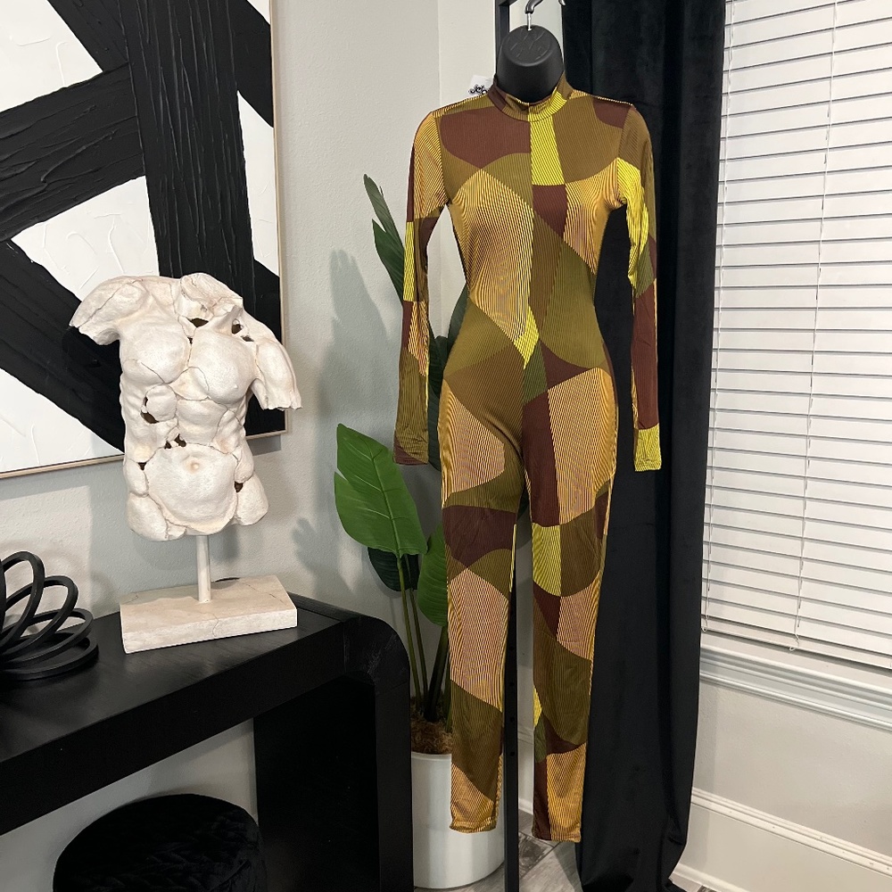 Women's Long-Sleeve Geometric Print Jumpsuit in Olive & Brown